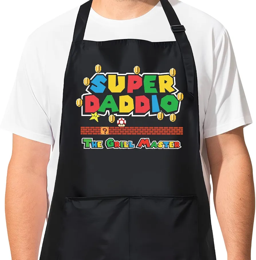 Funny Super Daddio Grilling Apron, Christmas Kitchen Gifts From Daughter Son Wife, Black Apron With Pockets For Grilling Kitchen BBQ, Christmas Cooking Gifts For Dad, Grilling Dad Gift